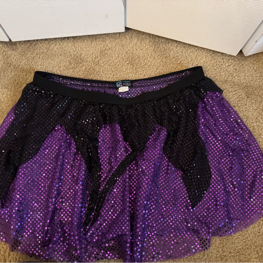 Ursula Themed Running costume with a Skin Rock City Skirts and a visor.